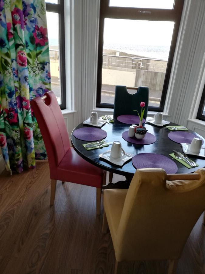 Bed and Breakfast Conlyn House Ньюкасл Экстерьер фото
